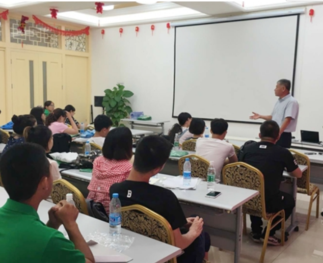 辽宁工学院“天隆班”师生到博业体育网页版在线登录参观学习